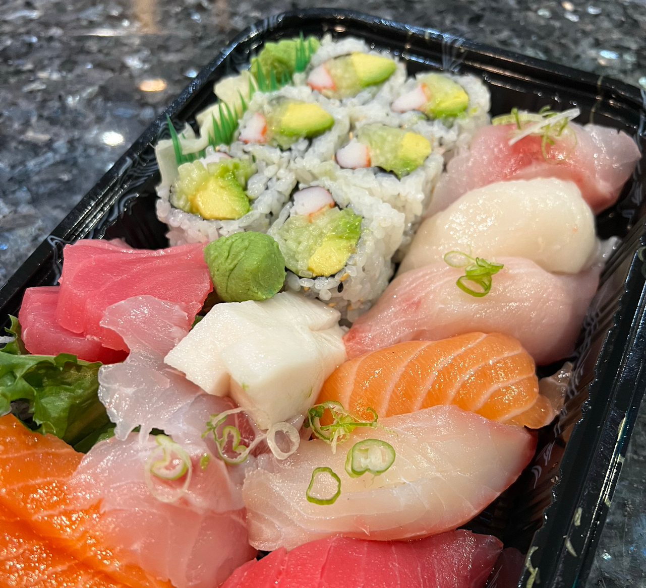 Sushi & Sashimi Combo.