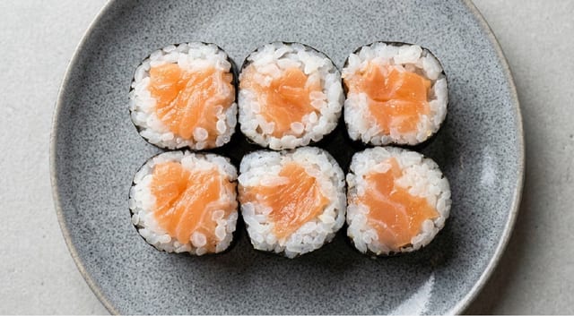 Salmon Roll.