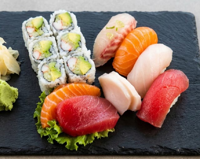 Sushi & Sashimi Combo (Lunch).