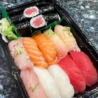 Sushi Deluxe