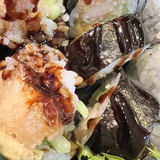 Kani Tempura Roll