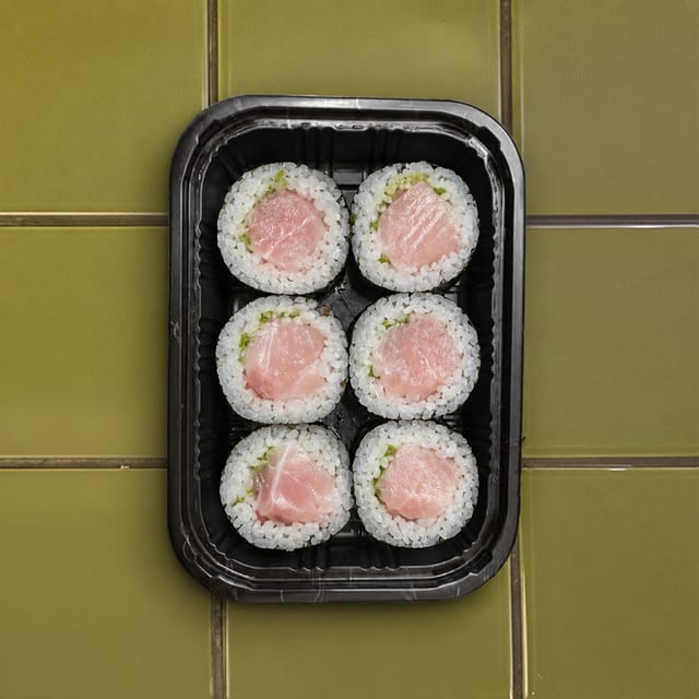 Yellowtail Scallion Roll.