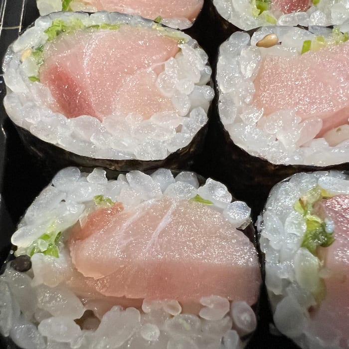 Yellowtail Scallion Roll.