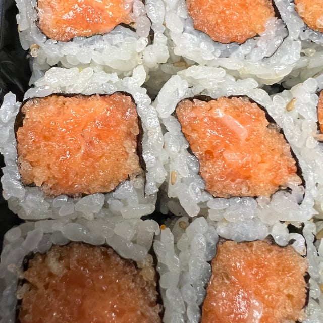 Spicy Salmon Roll.